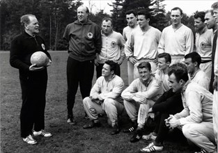 Sepp Herberger and the German national soccer team, 1962