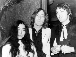 Yoko Ono, John Lennon et Paul McCartney