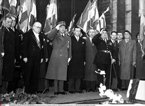 Vincent Auriol, au cours d'une cérémonie en souvenir de la fin de la première guerre mondiale, 1953