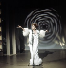 Zarah LEANDER at a performance