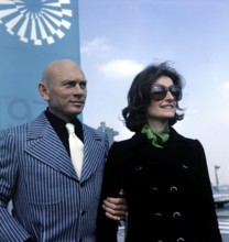 Yul BRYNNER and wife Jacqueline DE CROISSET, 1972