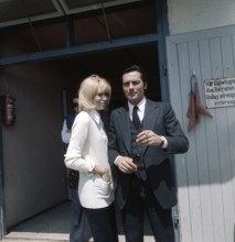 Alain DELON and Mireille DARC in Daglfing