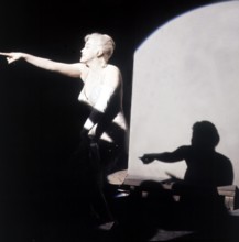 Marilyn MONROE , posing