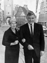 Clark GABLE with his wife Kay SPREECKELS, 1958
