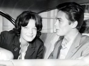 Romy SCHNEIDER and Alain DELON in the car in 1959