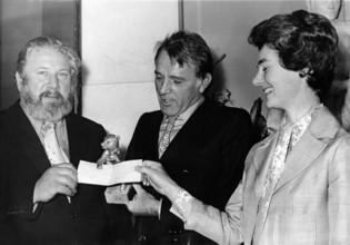 Peter USTINOV, Richard BURTON and Silvia Rosalind PERY, London 1972