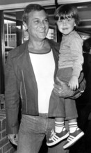 Tony CURTIS with his son Nicholas, 1973