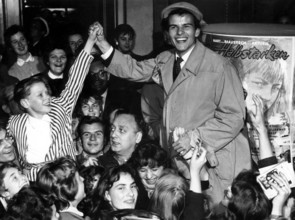 Horst BUCHHOLZ at the premiere of 'The Half-Strongs', 1956