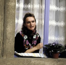 Elke HEIDENREICH as Else Stratmann