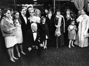 Charlie CHAPLIN with his family, London 1967