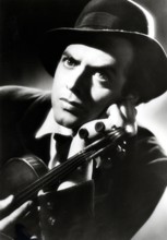 Will QUADFLIEG portrait with violin