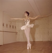 Vera Chekhova during ballet training