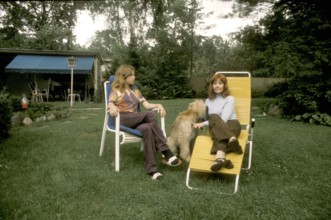 Gisela and Susanne UHLEN