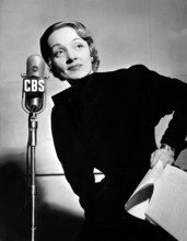 Marlene DIETRICH on a CBS radio show