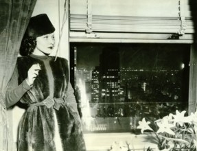 Marlene DIETRICH in New York, 1937