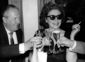 Zarah LEANDER with her husband Arne HÜLPHERS, 1959