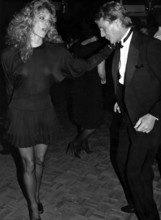 Farrah FAWCETT and Ryan O'NEAL dancing