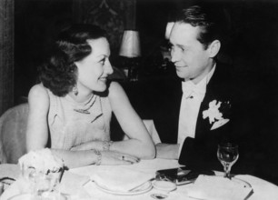 Joan CRAWFORD with husband Franchot TONE, 1935