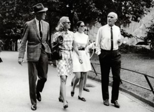 James STEWART with family at Frankfurt Zoo