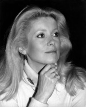 Catherine DENEUVE, portrait
