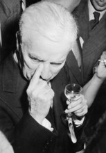 Charlie CHAPLIN, portrait during a reception, London