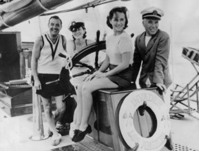 Charlie CHAPLIN, Franklin ARDELL, Norma SHEARER and Paulette GODDARD, 1934