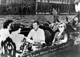 Barbara STANWYCK and Robert TAYLOR in Venice