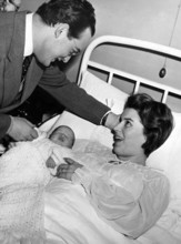 Silvana MANGANO and Dino DE LAURENTIIS after the birth of their daughter