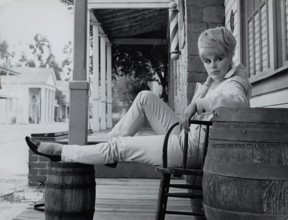 Elke SOMMER, 1963