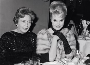 Elke SOMMER and her mother