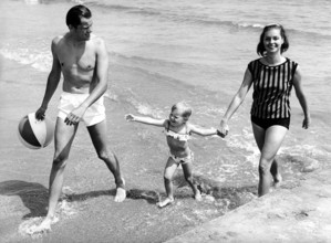 Walter GILLER, Nadja TILLER with daughter
