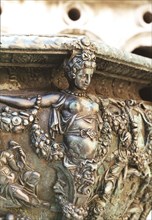 The Ducal Palace in Venice: detail of the well in the yard.