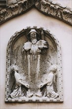 Cannaregio à Venise : détail sculpté de façade.