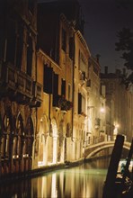 Le Pont Belli et le Sotoportego del Tagiapiera à Venise.