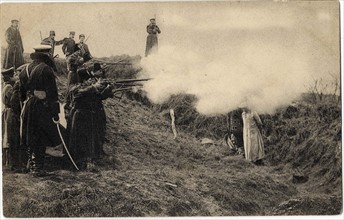 Execution of two german spies by Russian soldiers