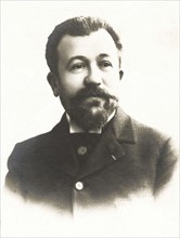 Henri Léon Émile Lavedan.