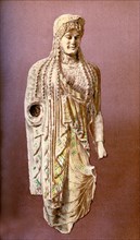 Statue de femme grecque