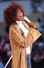 K27942AR  SD1208.WHITNEY HOUSTON .PERFORMANCE AT LINCOLN CENTER.TAPING FOR THE SHOW GOODMORNING AMERICA.    /   2002(Credit Image: AÂ© Andrea Renault/Globe Photos/ZUMAPRESS.com)