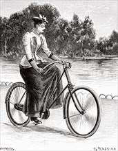 Rudge-Whitworth Cycles. Bike female model Whitworth, England. Old 19th century engraved illustration from La Nature 1893