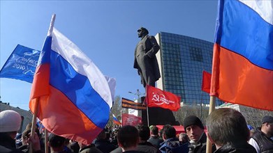 Donetsk, Ukraine. 22nd March 2014. Russia's annexation of Crimea, made official on Friday, has not ended agitation for closer ties to Russia in other parts of Ukraine. 5,000 people staged a rally in D...