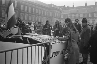 Anti-abortion march in The Hague, 22 January 1972, protest marches, The Netherlands, 20th century press agency photo, news to remember, documentary, historic photography 1945-1990, visual stories, hum...