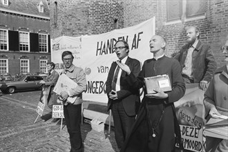 Father Koopmans and supporters demonstrate against abortion at Binnenhof, September 22, 1976, abortions, The Netherlands, 20th century press agency photo, news to remember, documentary, historic photo...