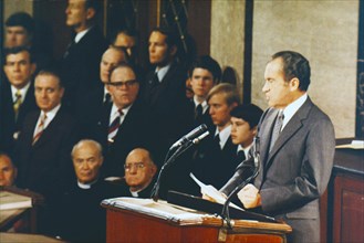 President Nixon delivers the State of the Union Address.  January 20, 1972. Photographer: Oliver 'Ollie' Atkins  WHPO C8302-15.