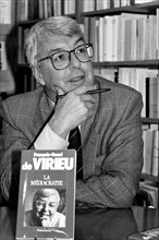 Journalist Francois-Henri de Virieu signs book in Lyon, France