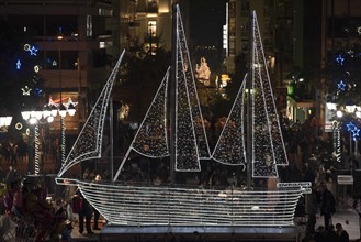 Athens, Greece. 9th Dec, 2016. Although Christmas trees are widely used, the traditional Greek counterpart is the Christmas Boat. Athenians gathered at Syntagma square, just across the parliament, to ...