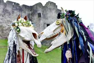 CHEPSTOW, UK. 20 January 2018. Sue Exton and John Exton from Monmouth. Chepstow Wassail and Mari Lwyd (the Grey Mare) celebrations. It’s a pre-Christian Welsh folk tradition that is said to bring good...