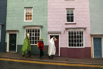 Chepstow, Wales, UK. 20th Jan, 2018. Over 30 'Mari Lwyds' (Welsh), or Grey Mare's gather for celebrations at Chepstow, on the Welsh border, a record breaking number. The Mari Lwyd is an  ancient midwi...