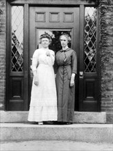Annie Jump Cannon and Henrietta Leavitt, 1913