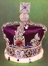 The Imperial State Crown. The-áImperial State Crown-áis one of the-áCrown Jewels of the United Kingdom-áand symbolises the-ásovereignty-áof the monarch. It has existed in various forms since the 15th ...