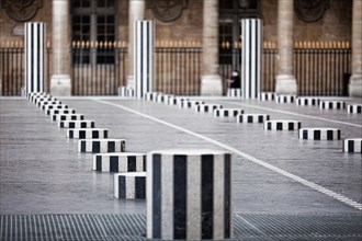buren columns - Paris Louvre